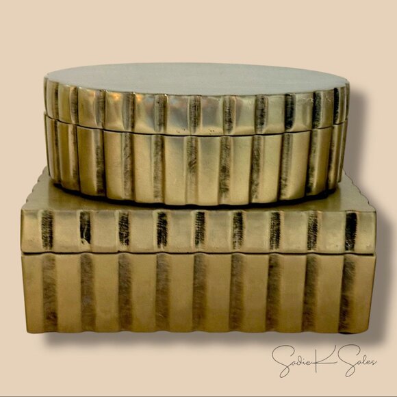 Hearth & Hand OVAL FLUTED ANTIQUE BRASS FINISH BOX with LID  Fluted Antique Brass Finish Decorative Box Oval‎ - Hearth & Hand Magnolia 2024